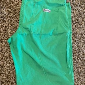 UA Scrub pants DONATING SOON!